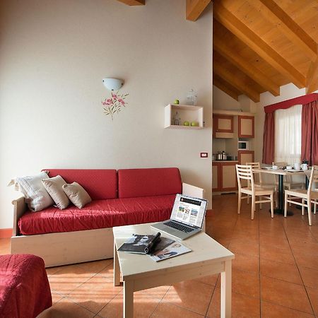 Residence Adamello Resort Понте ди Леньо Стая снимка