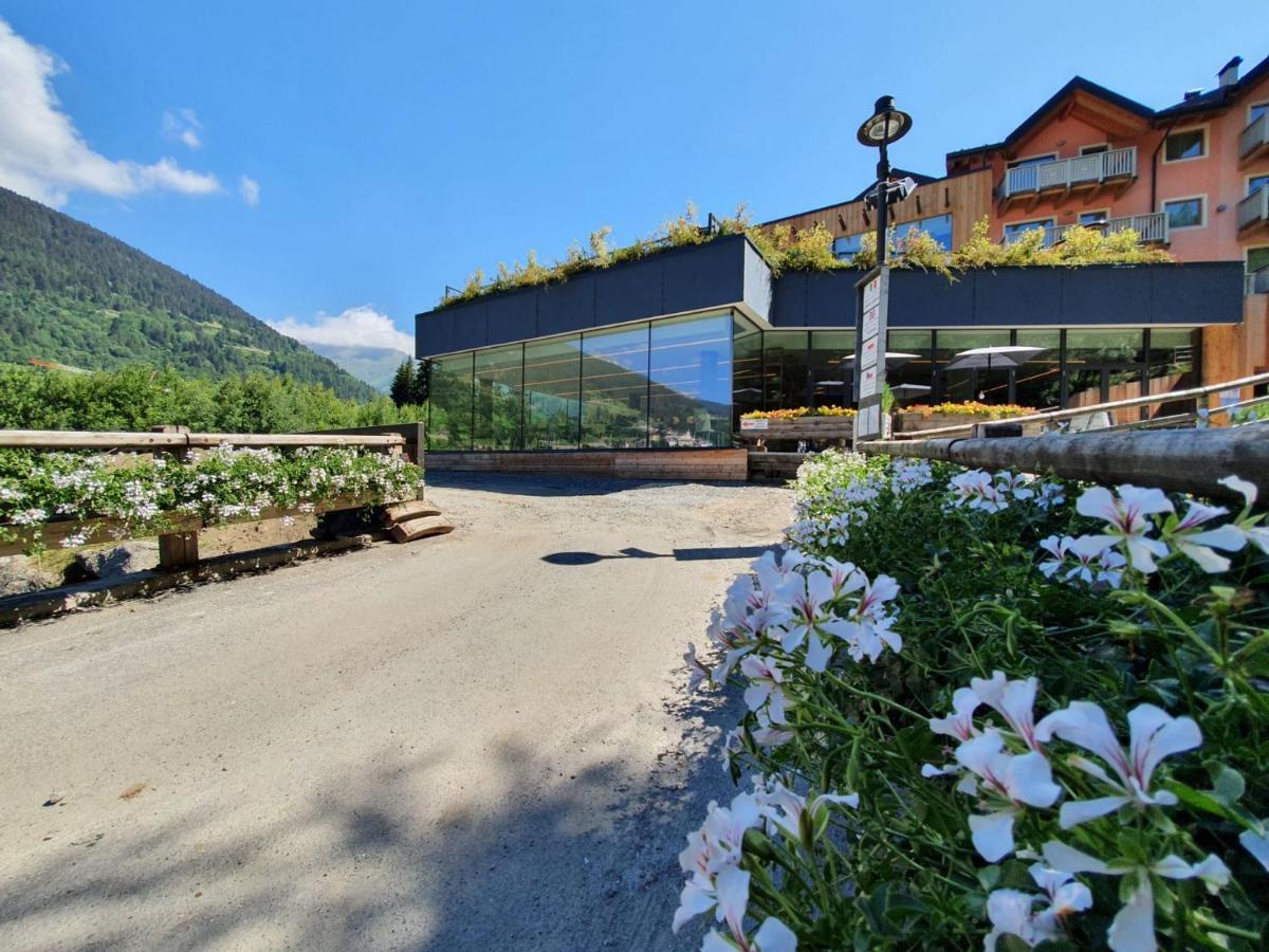 Residence Adamello Resort Понте ди Леньо Екстериор снимка